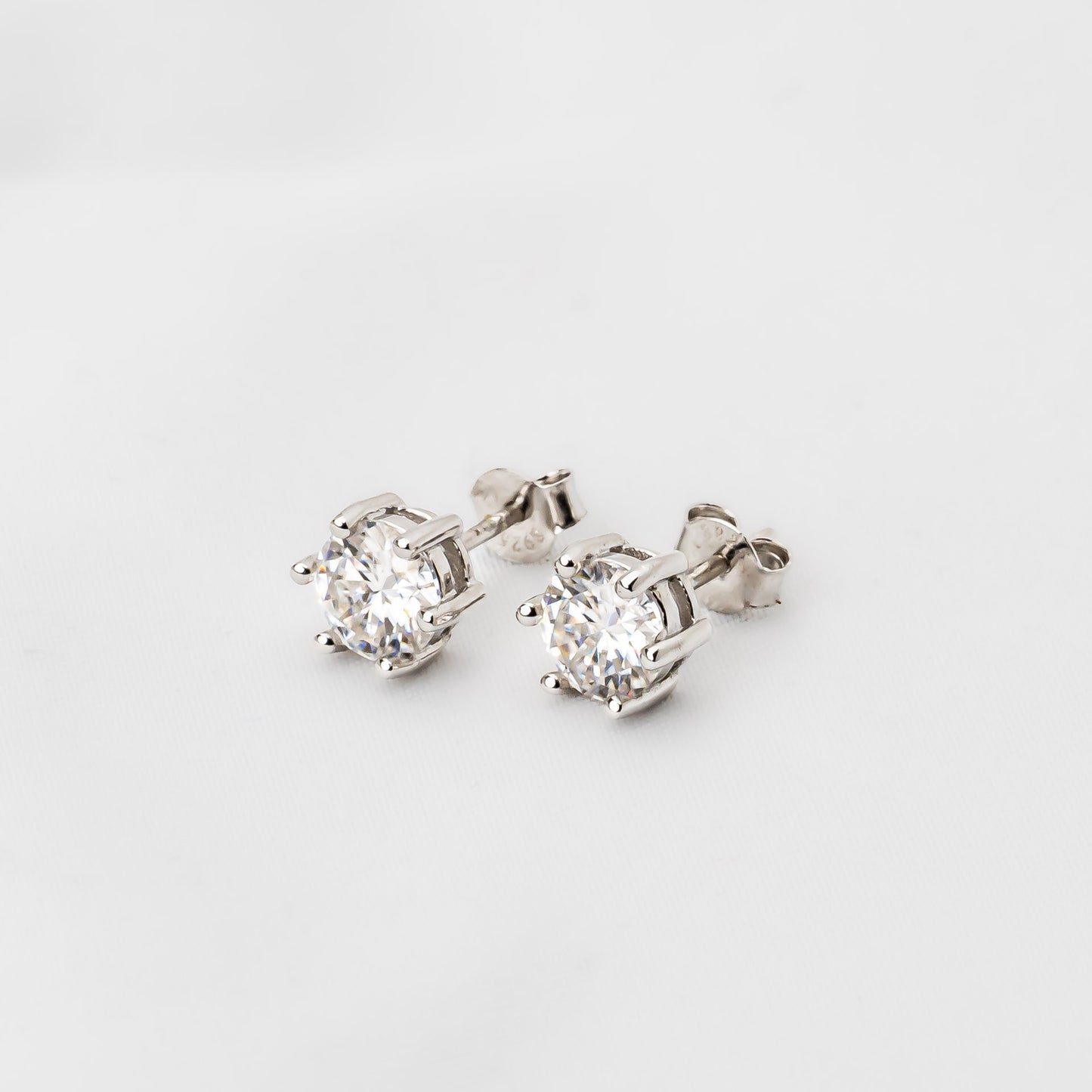 Solenne Studs