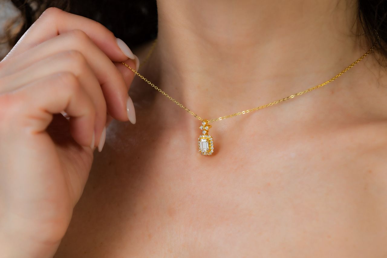 Luce Necklace
